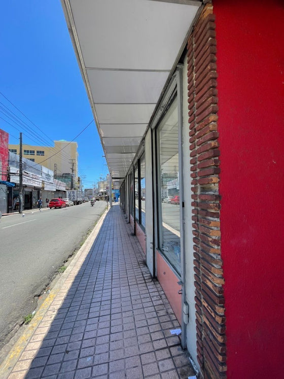 Edificio locales comerciales alquiler venta Ave. Mella, Santo Domingo
