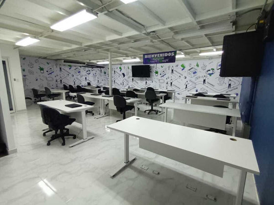 Oficina call center alquiler, Plug and Play La Esperilla, Santo Domingo