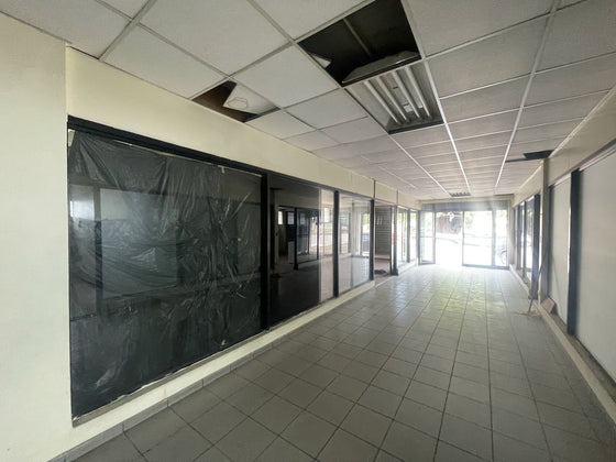 Locales comerciales alquiler  Alma Mater, Santo Domingo