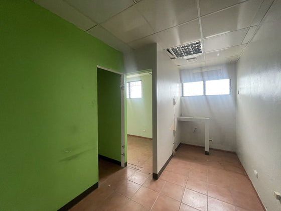 Locales comerciales alquiler  Alma Mater, Santo Domingo