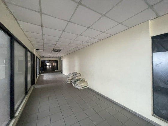 Locales comerciales alquiler  Alma Mater, Santo Domingo