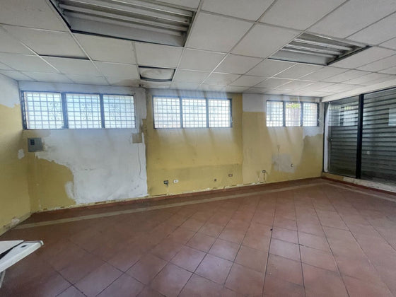 Locales comerciales alquiler  Alma Mater, Santo Domingo