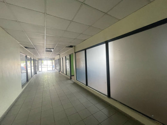 Locales comerciales alquiler  Alma Mater, Santo Domingo