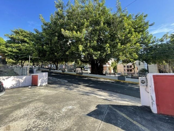 Locales comerciales alquiler  Alma Mater, Santo Domingo