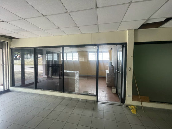 Locales comerciales alquiler  Alma Mater, Santo Domingo