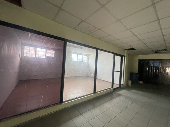 Locales comerciales alquiler  Alma Mater, Santo Domingo