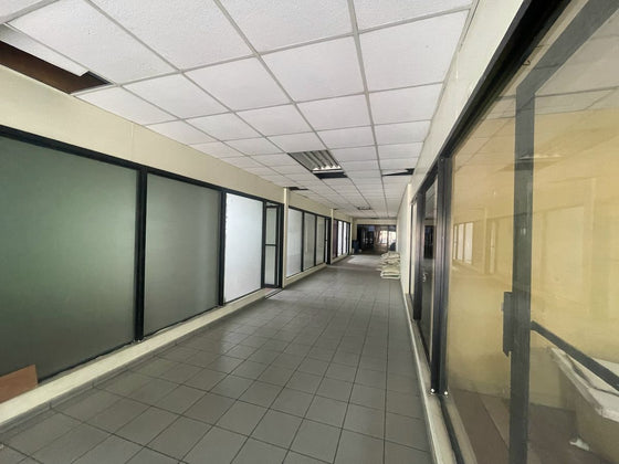 Locales comerciales alquiler  Alma Mater, Santo Domingo