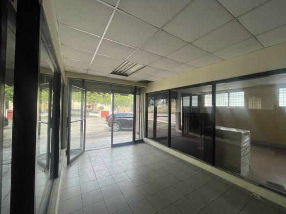 Locales comerciales alquiler  Alma Mater, Santo Domingo