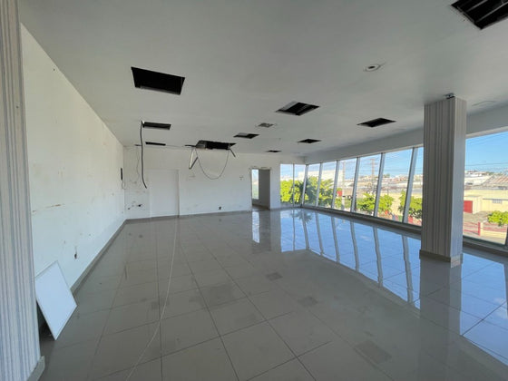 Local Comercial u Oficinas de 697 m² en Venta como Inversión | Plaza Metropolitana – Av. John F. Kennedy, Santo Domingo