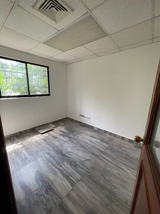 Oficina alquiler Reyna 1 La  Esperilla Santo Domingo