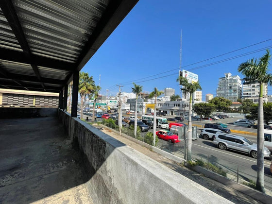 Alquiler local comercial 27 de Febrero, Naco, Santo Domingo