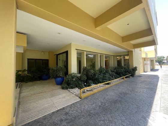 Oficinas desde 244 hasta 2,762 m² en Alquiler | Av. John F. Kennedy, Miraflores, Santo Domingo (A Remodelar)