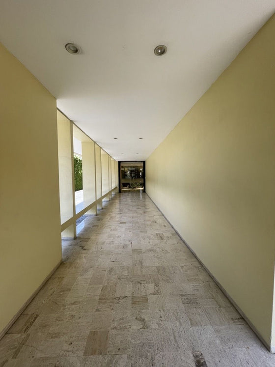 Oficinas desde 244 hasta 2,762 m² en Alquiler | Av. John F. Kennedy, Miraflores, Santo Domingo (A Remodelar)