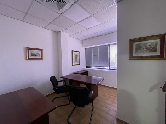 Oficinas desde 244 hasta 2,762 m² en Alquiler | Av. John F. Kennedy, Miraflores, Santo Domingo (A Remodelar)