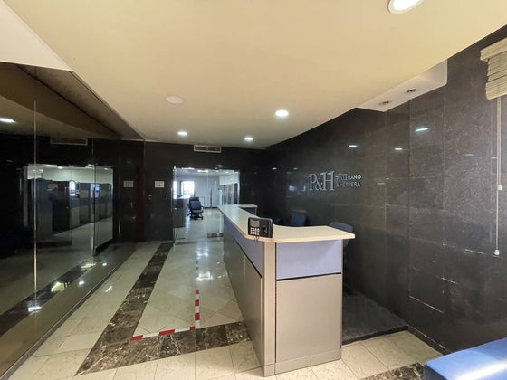 Oficinas desde 244 hasta 2,762 m² en Alquiler | Av. John F. Kennedy, Miraflores, Santo Domingo (A Remodelar)