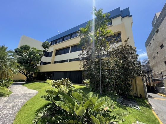 Oficinas desde 244 hasta 2,762 m² en Alquiler | Av. John F. Kennedy, Miraflores, Santo Domingo (A Remodelar)