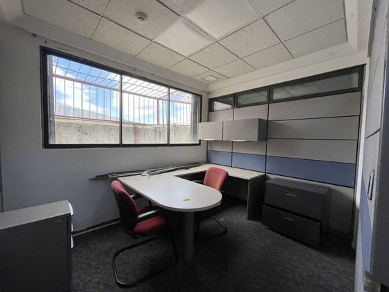Oficinas desde 244 hasta 2,762 m² en Alquiler | Av. John F. Kennedy, Miraflores, Santo Domingo (A Remodelar)