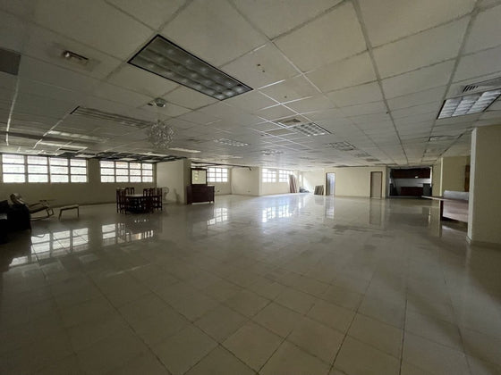 Oficinas desde 244 hasta 2,762 m² en Alquiler | Av. John F. Kennedy, Miraflores, Santo Domingo (A Remodelar)