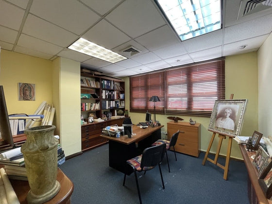 Oficinas desde 244 hasta 2,762 m² en Alquiler | Av. John F. Kennedy, Miraflores, Santo Domingo (A Remodelar)