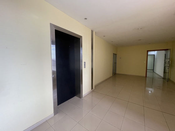 Oficinas desde 244 hasta 2,762 m² en Alquiler | Av. John F. Kennedy, Miraflores, Santo Domingo (A Remodelar)