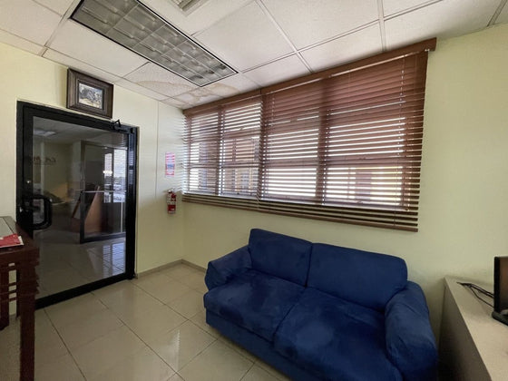 Oficinas desde 244 hasta 2,762 m² en Alquiler | Av. John F. Kennedy, Miraflores, Santo Domingo (A Remodelar)