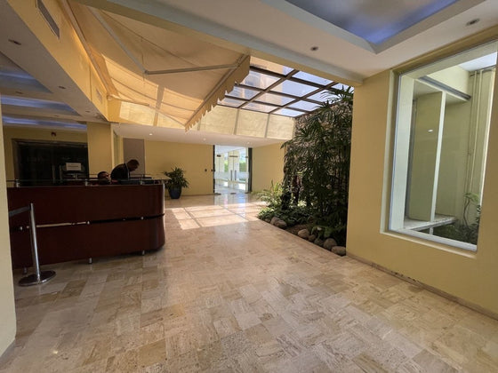 Oficinas desde 244 hasta 2,762 m² en Alquiler | Av. John F. Kennedy, Miraflores, Santo Domingo (A Remodelar)