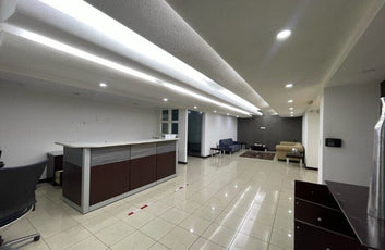 Oficinas desde 244 hasta 2,762 m² en Alquiler | Av. John F. Kennedy, Miraflores, Santo Domingo (A Remodelar)-9