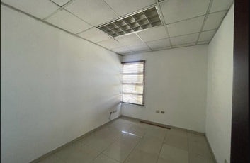 Oficinas desde 244 hasta 2,762 m² en Alquiler | Av. John F. Kennedy, Miraflores, Santo Domingo (A Remodelar)-24