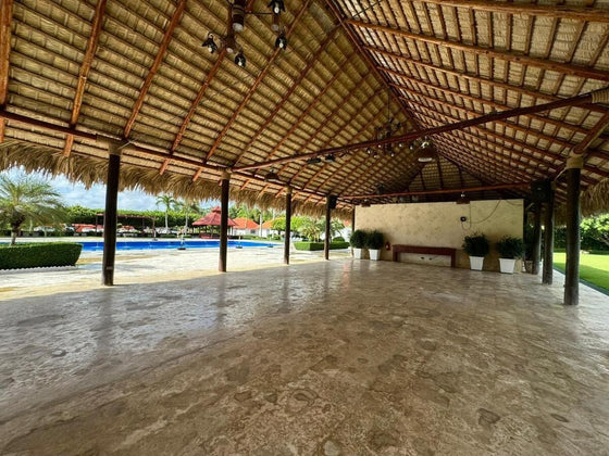 Casa Club sobre 37,142 m² de Terreno en Venta | La Cuaba, Santo Domingo Oeste