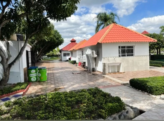 Casa Club sobre 37,142 m² de Terreno en Venta | La Cuaba, Santo Domingo Oeste