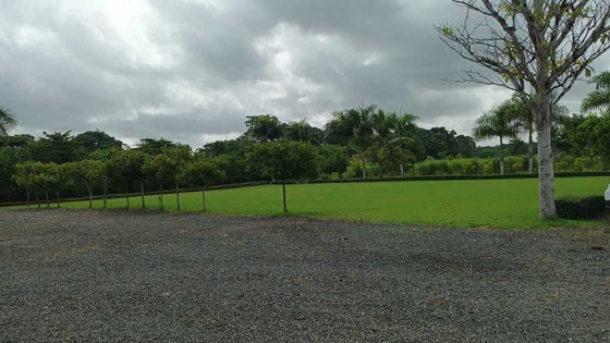 Casa Club sobre 37,142 m² de Terreno en Venta | La Cuaba, Santo Domingo Oeste