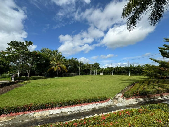 Casa Club sobre 37,142 m² de Terreno en Venta | La Cuaba, Santo Domingo Oeste