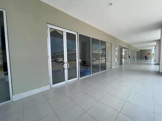 Locales comerciales oficina alquiler Pueblo Bavaro, Bavaro City Center