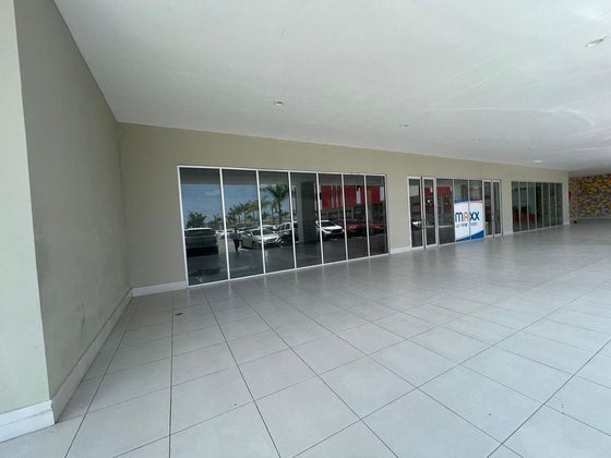 Locales comerciales oficina alquiler Pueblo Bavaro, Bavaro City Center