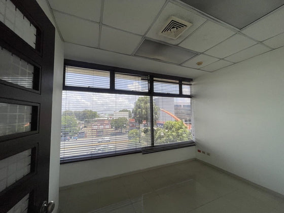 Alquiler oficinas JFK Miraflores Santo Domingo