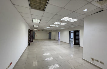Oficinas desde 244 hasta 2,762 m² en Alquiler | Av. John F. Kennedy, Miraflores, Santo Domingo (A Remodelar) oficinas JFK Miraflores Santo Domingo-11