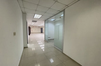 Oficinas desde 244 hasta 2,762 m² en Alquiler | Av. John F. Kennedy, Miraflores, Santo Domingo (A Remodelar) oficinas JFK Miraflores Santo Domingo-10