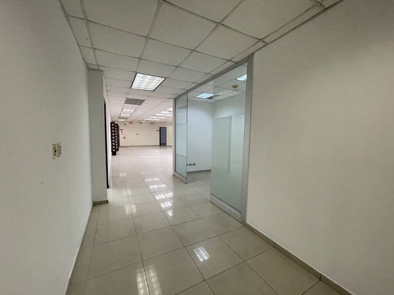 Alquiler oficinas JFK Miraflores Santo Domingo