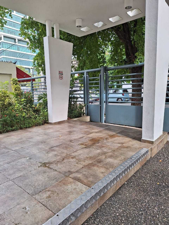 Call center plug and play alquiler Evaristo Morales Santo Domigno