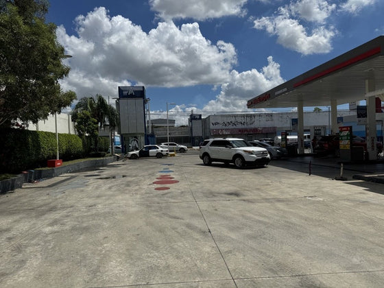 Locales Comerciales Alquiler en Estaciones de Combustible Santo Domingo