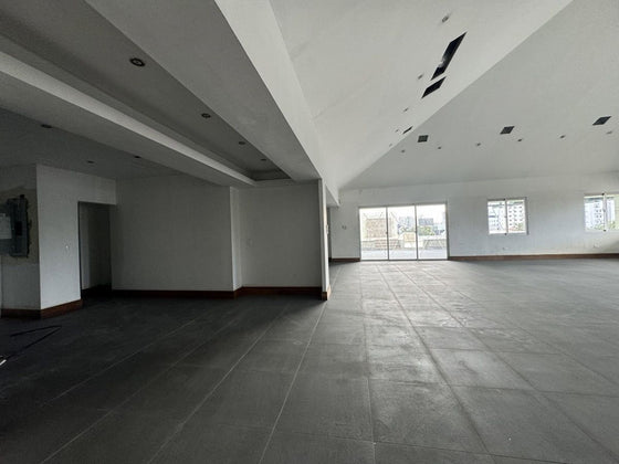 Locales comerciales alquiler El Millon 27 de Febrero Santo Domingo