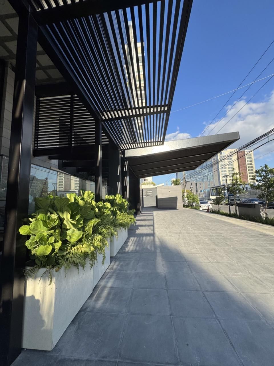 Oficina alquiler Piantini Villa Palmera Santo Domingo 907B