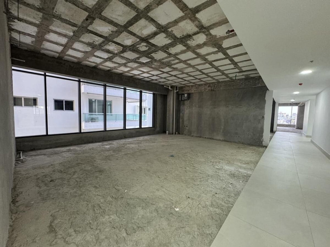 Oficina alquiler Piantini Villa Palmera Santo Domingo 907B