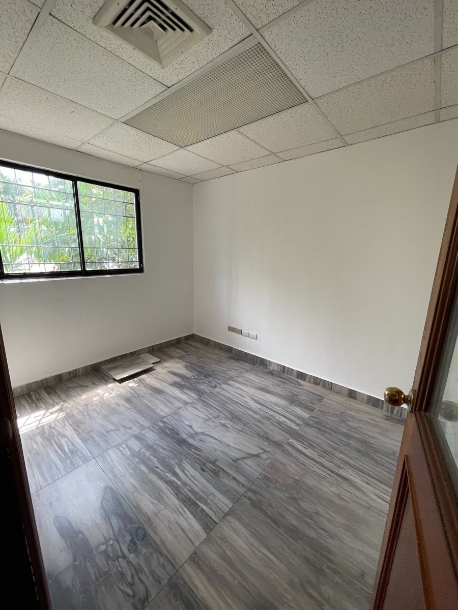 Oficina alquiler Reyna 1 La Esperilla, Santo Domingo