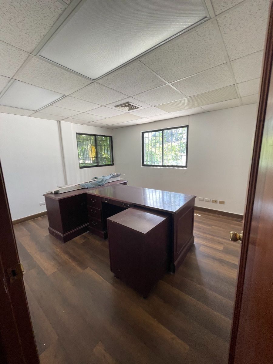 Oficina alquiler Reyna 1 La Esperilla, Santo Domingo