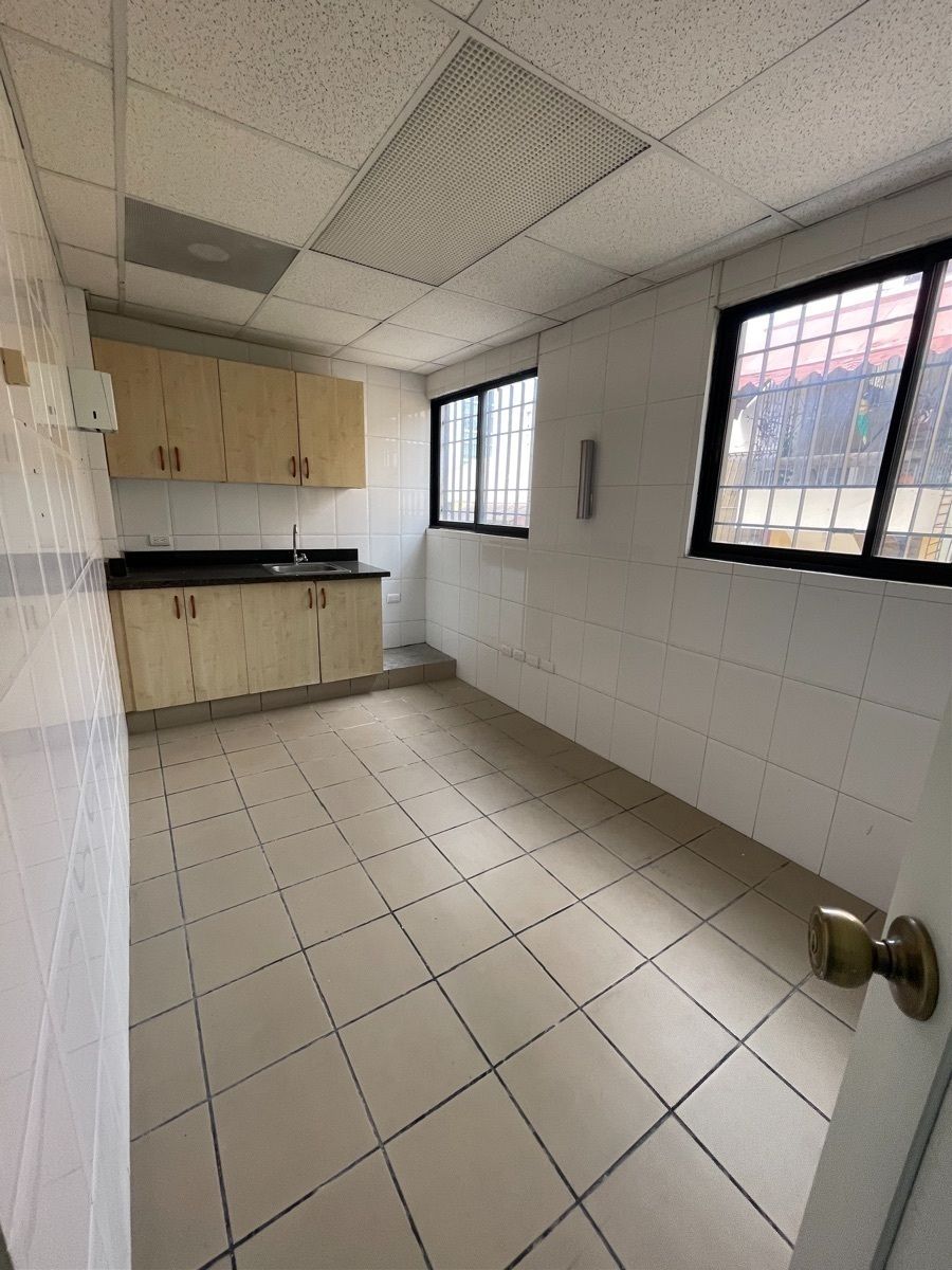 Oficina alquiler Reyna 1 La Esperilla, Santo Domingo