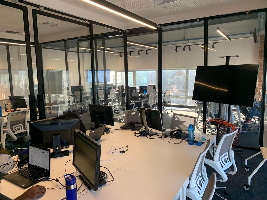 Oficina alquiler 710 m2 Torre Friusa, La Esperilla, Santo Domingo