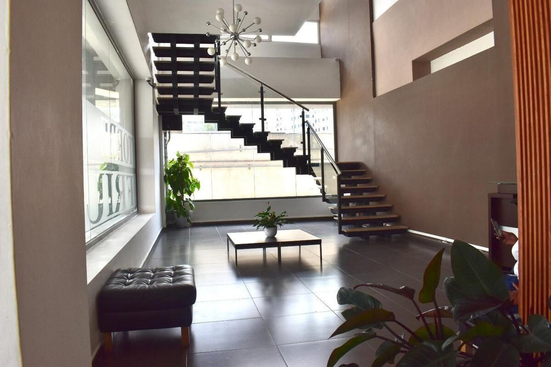 Oficina alquiler 710 m2 Torre Friusa, La Esperilla, Santo Domingo