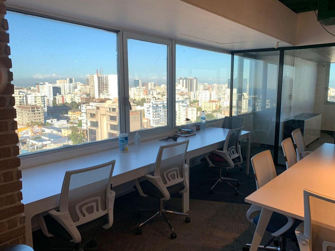 Oficina alquiler 710 m2 Torre Friusa, La Esperilla, Santo Domingo