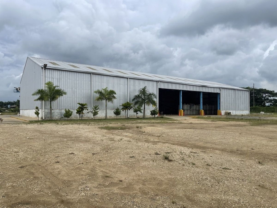 Nave Industrial sobre 68,000 m² de Terreno en Venta | El Higüero, Santo Domingo Norte